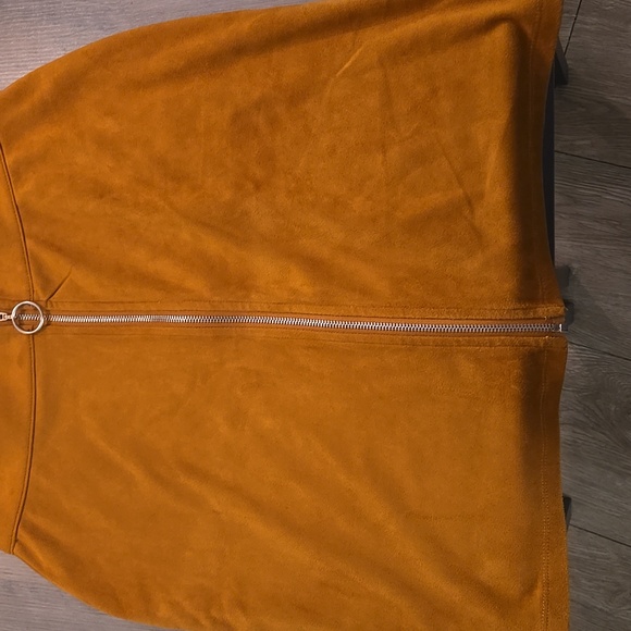 Guess Suade Skirt - Picture 1 of 4